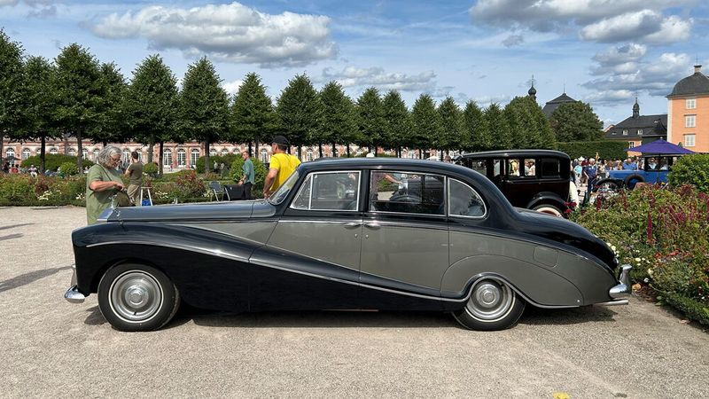 Rolls-Royce Silver Cloud I von 1957, unverkennbar ein Werk des Karosseriebauers Hooper. (Bild: Peter Diehl)