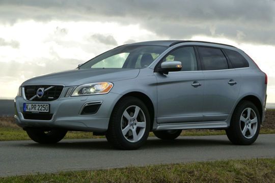 ... und Volvo XC 60, Normverbrauch 5,6 Liter pro 100 Kilometer. (Volvo)