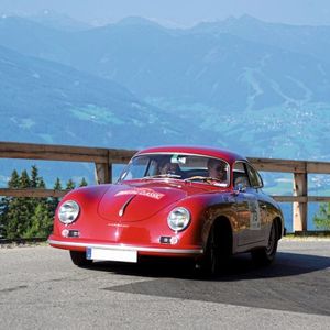 Weil die DIN-Norm 73021 erst 1953 veröffentlicht wurde, orientieren sich zuvor konstruierte Motoren nicht an ihr, beispielsweise die luftgekühlten Vierzylinder-Boxermotoren von VW und Porsche.(Bild:  Peter Diehl)