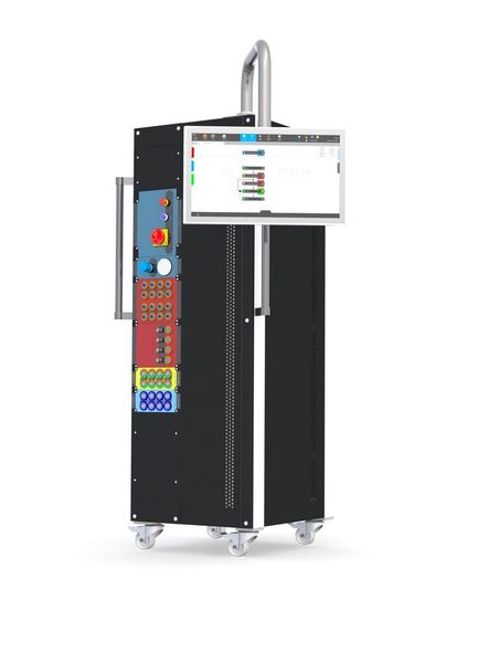 Der Smarttester als Rackversion: Auf der Control wird Inotec AP neben den beiden mobilen Grundtypen seines Universal-Prüfsystems auch Einblicke in das Modul- und Zubehörprogramm der Smarttester Systemwelt geben. (Bild: Inotec AP/Jan Michael Hosan)
