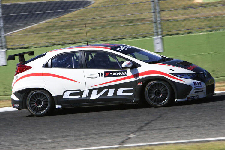 Angetrieben wird der Civic WTCC 2012 von einem 1,6-Liter-Vierzylinder-Benzinmotor mit Turbolader und Direkteinspritzung (HR-412E). (Foto: Honda)