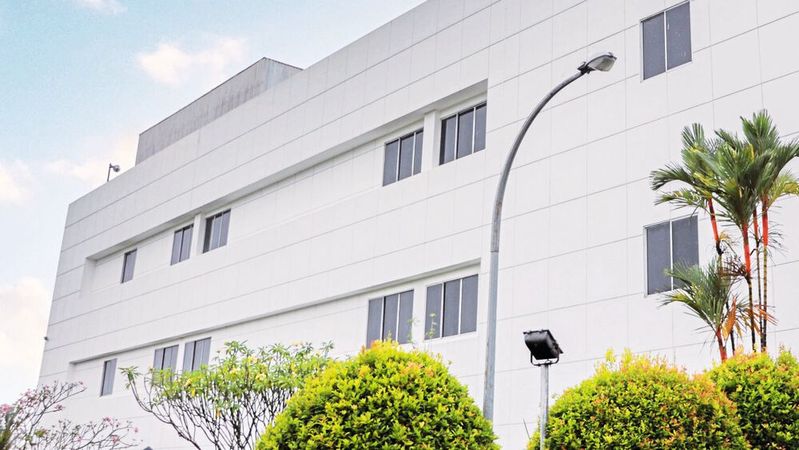 Mit dem Kauf dieses Werksgebäudes von Unisem will Infineon seine Produktionsfläche im indonesischen Batam verdoppeln.