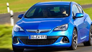Er wird en seltener Anblick auf deutschen Straßen bleiben – dennoch lohnt sich ein genauerer Blick und vor allem eine Probefahrt: Der Opel Astra OPC. (Opel)