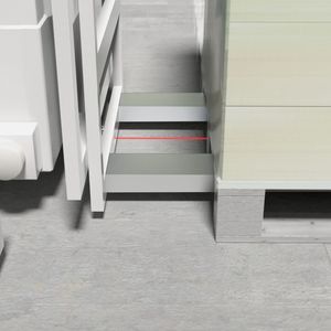 Bild 6: Mit Künstlicher Intelligenz lässt sich die Präzision optischer Distanzsensoren auf ein neues Niveau heben. Beispielsweise beim Einsatz in der Intralogistik. (Bild:  Leuze)