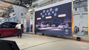 VW-Nutzfahrzeuge-Chef Stefan Mecha skizzierte im Vorfeld der IAA Transportation, wie die engere Vernetzung von Händlern und Flottenbetreibern über digitale Kanäle die produktive Zeit von Fahrzeugen der Kunden maximieren soll. (Bild: Achter – VCG)