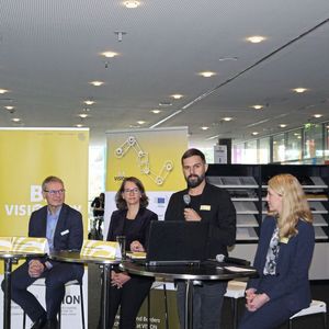 Auf der Eröffnungspressekonferenz traten Dr. Klaus-Henning Noffz vom VDMA, EMECA-Generalsekretärin Barbara Weizsäcker und Florian Niethammer, Projektleiter der Vision, als Sprecher auf.