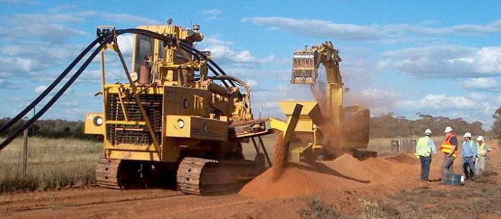 Murraylink in Australien: Verlegung der längsten Landkabel-Verbindung der Welt (180 km) in moderner HGÜ-Technik (Voltage Source Converter) — mit auf IGBT-Technik beruhenden leistungselektronischen Netzkomponenten. (Archiv: Vogel Business Media)