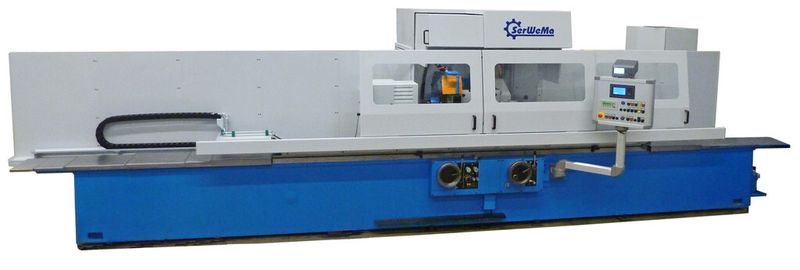 Im Jahr 2013 erfolgte der Aufbau einer ersten CNC Maschine, an der die neu entwickelte Software auf Basis der Siemens-Steuerung Sinumerik 840 D SL.... (Bild: Serwema)