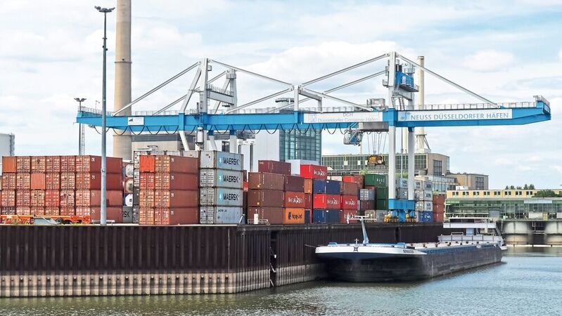 Der Binnenschiffsverkehr entwickelt sich deutschlandweit weit weniger stark als der Güterverkehr auf der Straße. 