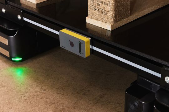 Der 3D-Ultraschallsensor ADAR befindet sich in der finalen Phase der Sicherheitszertifizierung, mit dem Ziel, bis Anfang 2026 als erster sicherheitszertifizierter 3D-Ultraschallsensor für industrielle Anwendungen anerkannt zu werden.(Bild:  Sonair)