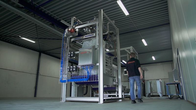 The entire system of high-care filling and low-care palletising is designed, built and tested in-house. (Dinnissen Process Technology)