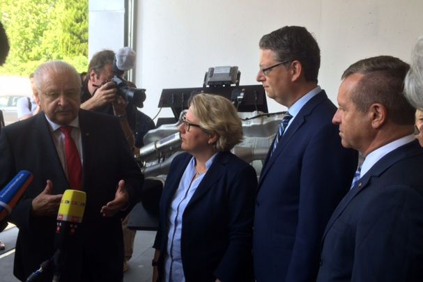 Angesichts des Restwerteverfalls „muss der Handel zwischen Mai und August dieses Jahres mit Verlusten in Höhe von rund  330 Millionen Euro rechnen“, rechnete Karpinski vor. (Bild: Baeuchle / »kfz-betrieb«)