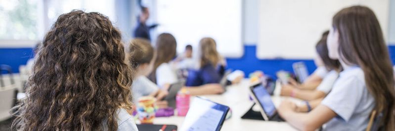 Die Digitalisierung an den Schulen soll schneller werden. Aber Technologie ist nicht alles. beschleunigen. Es braucht dazu auch pädagogische Konzepte Die Digitalisierung an den Schulen soll schneller werden. Aber Technologie ist nicht alles. beschleunigen. Es braucht dazu auch pädagogische Konzepte