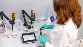 Platzsparend: Mit seinen kompakten Abmessungen von 197 x 161 x 70 mm und dem VESA-Standard fügt sich das Multilab Pro IDS in jedes Labor ein. (Bild: Xylem Analytics)