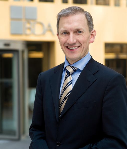 „Die neuen Zahlen lassen darauf schließen, dass die abschlagsfreie Rente mit 63 noch häufiger in Anspruch genommen wird als erwartet“, so Alexander Gunkel, Mitglied der Hauptgeschäftsführung der Bundesvereinigung der Deutschen Arbeitgeberverbände (BDA). (BDA)