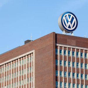 (Volkswagen)
