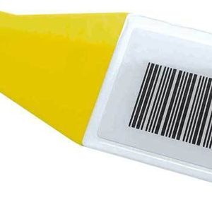 Der Transponder zur Identifikation der Trays wird in einen der äußeren Töpfe gesteckt.