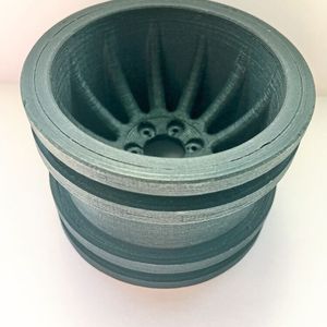 Bis 260 °C stabil: PEEK Carbon als Filament für den 3D-Druck.