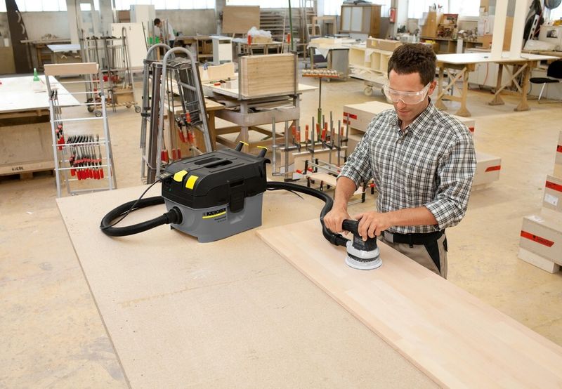 Für besondere Flexibilität sorgen mobile Sauger, deren Saugeinheit sich vom Fahrgestell trennen lässt. (Bild: Kärcher)