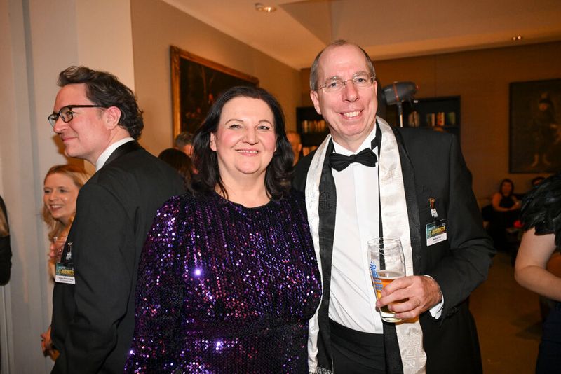 Lilli Kos (IT-BUSINESS) und Markus Rex (Synaxon) feiern immer gerne zusammen. (Bild: Hannes Magerstädt)