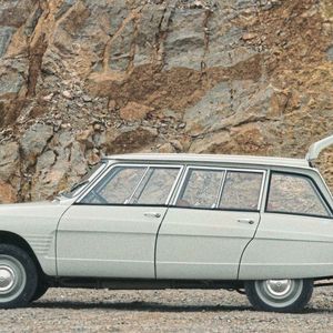 Der Name der Studie irritiert etwas, denn Citroën hatte schon einmal einen „Ami“. Er kam 1961 als Limousine auf den Markt, drei Jahre später brachten die Franzosen mit dem Citroën Ami 6 Break die Kombi-Version. (Bild:  Citroën)