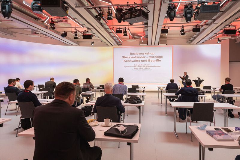 Steckverbinder: Impressionen vom 15. Anwenderkongress Steckverbinder im Würzburger VCC 2021. (Bild: VCG/Stefan Bausewein)