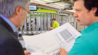 Bild 1: Engineering im Herstellungsprozess. (Phoenix Contact)