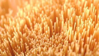 Mit „Röhrennudeln“ Stickstoff effizient gewinnen: Evonik Industries hat mit Sepuran N2 eine neue Hohlfasermembran zur effizienten Stickstoffgewinnung entwickelt. (Bild: Evonik)