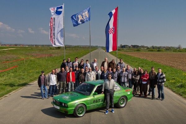 Der Rimac e-M3: der auf Elektroantrieb umgerüstete Oldtimer BMW E30 Baujahr 1984 auf Rekordfahrt (Rimac Automobili)