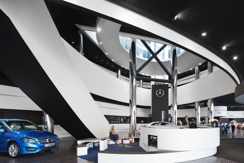 Archetektonisch ein Hingucker ist der neue Showroom in Moskau auf jeden Fall. (Anastasia Hermann)