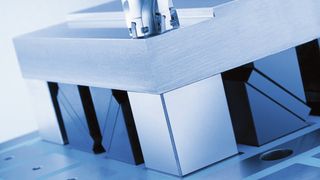 Mit Magnetspanntechnik lassen sich bei ferromagnetischen Werkstücken die Rüstkosten deutlich reduzieren. (Archiv: Vogel Business Media)