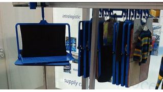 Die taschen- oder rucksackartigen Warenträger sind für voluminöse und empfindliche Waren ausgelegt. (Bild: Schönenberger)