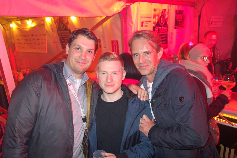 Wer hat den coolsten Blick: (v. l.) Felix Kretschmann, Western Digital,  Nikolai Laubstein, ALSO, oder Christian Velroyen, Western Digital? (IT-BUSINESS)