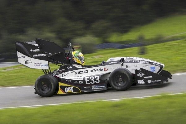 Mit einer Beschleunigung von 0 auf 100 km/h in 1,785 Sekunden hat der elektrisch angetriebene Rennwagen „grimsel“ den bisherigen Beschleunigungsweltrekord für Elektroautos gebrochen. (Bild: AMZ Racing)