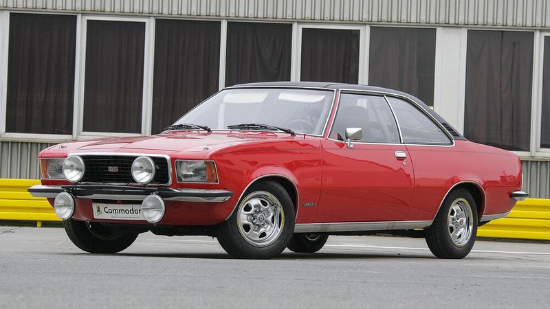 In laut Fachmedien nur gut 8,5 Sekunden erreichte der GS/E das 1972 neu eingeführte Landstraßen-Tempolimit von 100 km/h. (Bild: Opel)