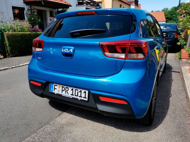 4. Der Nutzwert: Das Auto ließ sich einfach beladen und bot zwei Erwachsenen plus zwei Kindern inklusive Gepäck ausreichend Platz.  (Bild: Otto/Vogel Communications Group)