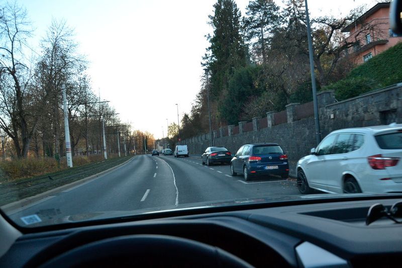 Mit dem Auto ist man auch auf normalen Straßen sehr gut unterwegs. (Michel / »kfz-betrieb«)