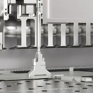 Die Bearbeitungsfläche des neuen «P4lean-2520»-Biegezentrums von Salvagnini.