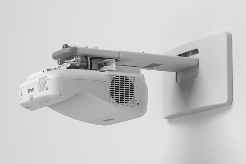 Die Ultrakurzdistanz-Projektoren EB-1400Wi und EB-1410Wi integrieren Funktionen für interaktive Anwendungen. (Bild: Epson)