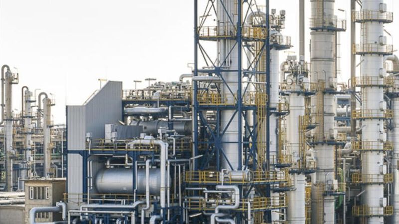 Die Produktion bei Domo Chemicals in Leuna muss aus Sicherheitsgründen aufrechterhalten werden.(Bild:  Domo)