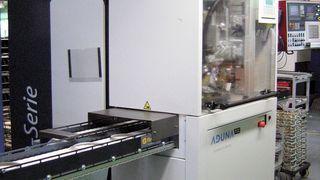 Die Aduna-Rundtacktreinigungsanlage auf einem Quadratmeter Grundfläche.  (Bild: Adunatec)