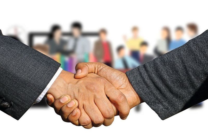 Electronic Manufacturing Services: Finnish Incap buys Lacon Group.(Image: Gerd Altmann on Pixabay /  Pixabay)