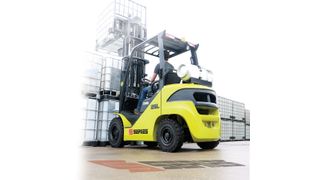 Die S Series von Clark will mit ergonomischem Arbeitsplatz, aktivem Sicherheitssystem und einem smarten Informationssystem punkten. (Clark Europe)