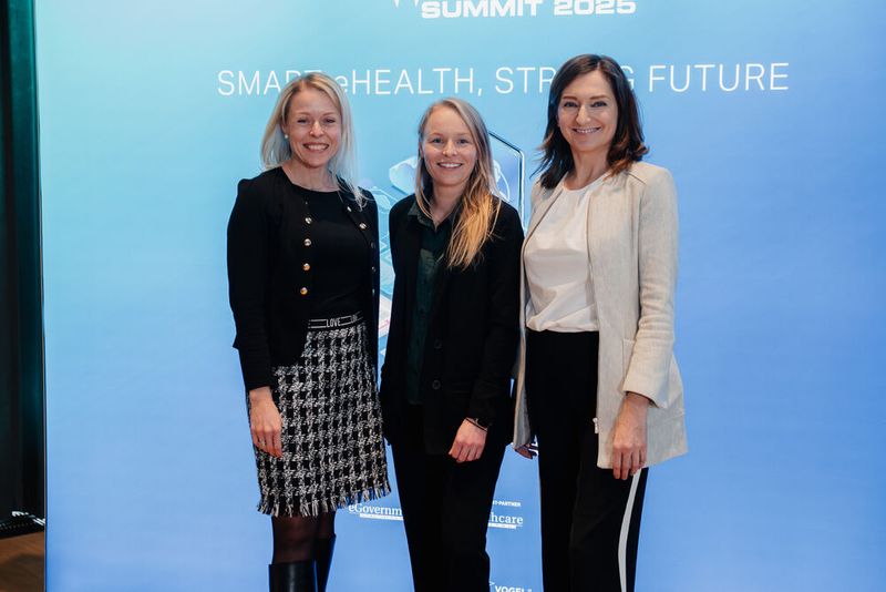 Das Team der veranstaltenden Vogel-IT Akademie vor Ort: (v. l.) Eva Kanzler, Teresa Vorbrugg, Vera Nikolic. (Bild: Manuel Emme)