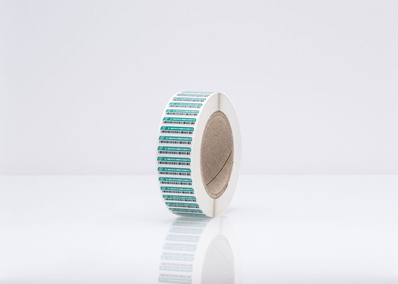 Leiterplattenetiketten auf Rolle (Bild: robos-labels)