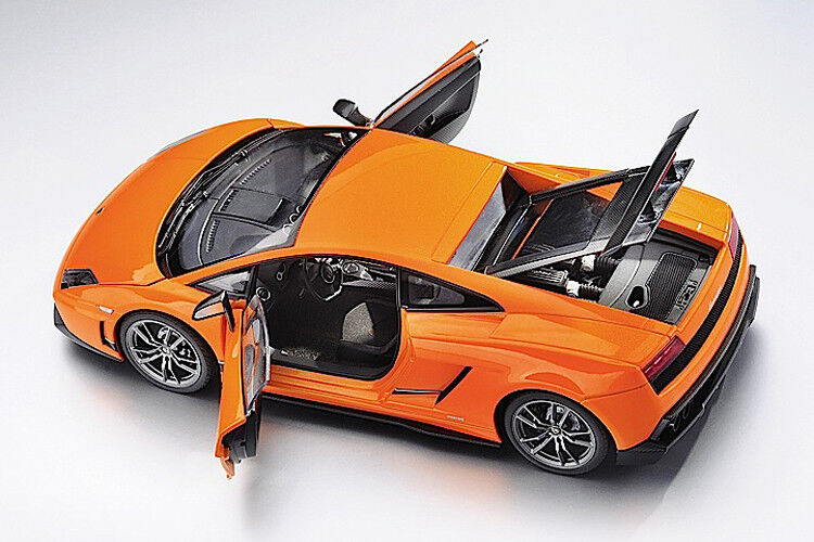 „Modellfahrzeug des Jahres 2013“: Lamborghini Gallardo Superleggera LP 570/4 von Autoart (1:18). (Foto: Modell Auto)