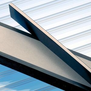 Der aus drei Schichten aufgebaute Werkstoff Tribond besteht aus einer Kombination aus höchstfestem Stahl in der Mitte und duktilem außen.