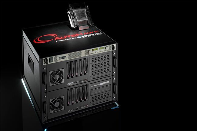 Die HiL-Lösung Auto-Hawk von VI-Grade umfasst Hardware, Software sowie Integrationsdienste und soll den Bedarf an einer flexiblen Lösung decken, die kostengünstig elektronische Steuergeräte (ECUs) validieren kann.  (Bild: VI-Grade)