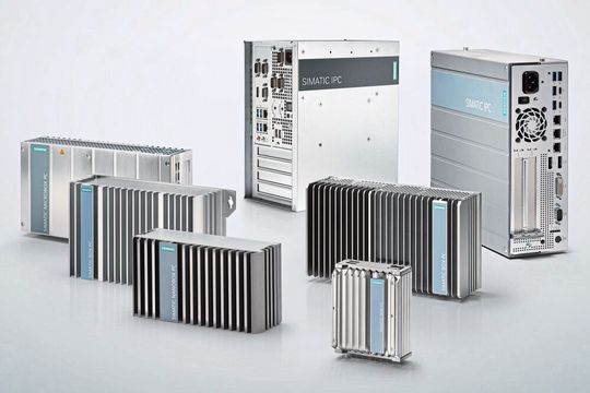 Hardwarelösungen wie die Simatic-IPC-Familie unterstützen Training und Inferenz von KI-Anwendungen durch unterschiedliche Plattformen mit abgestufter CPU- und Grafikleistung.(Bild:  Copyright by Stefan Koeppel & Siemens AG)