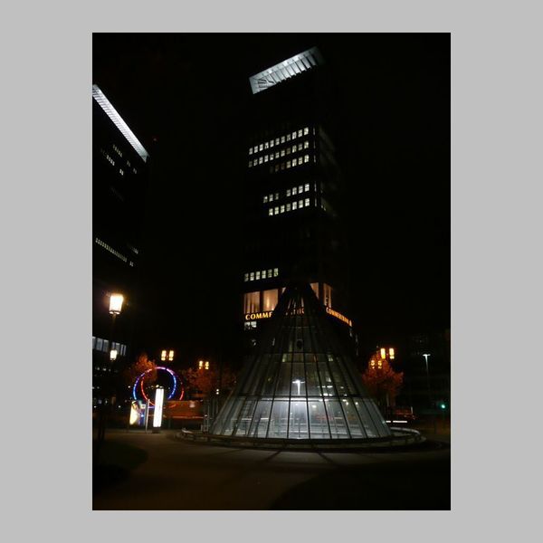 Frankfurter Messevorplatz um 20 Uhr. (Archiv: Vogel Business Media)
